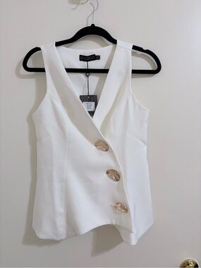 Balboa White Sleeveless V-Neck Top with Gold Accent Buttons